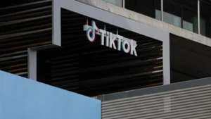 TikTok anuncia enceramento nos EUA no domingo, e faz