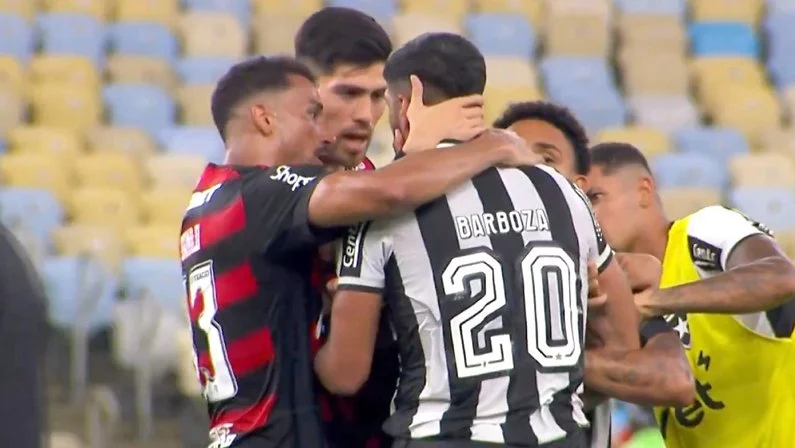 suspensos por 30 dias por briga no Maracanã