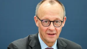 Merz avisa que Europa tem de fazer