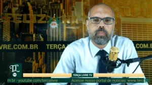 Moraes manda Meta e X enviarem à PF dados de contas de Allan dos Santos