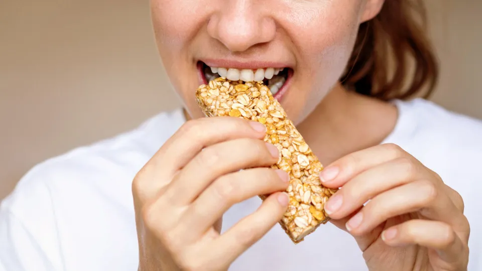 Alimentos que podem aumentar a inflamação e prejudicar a saúde