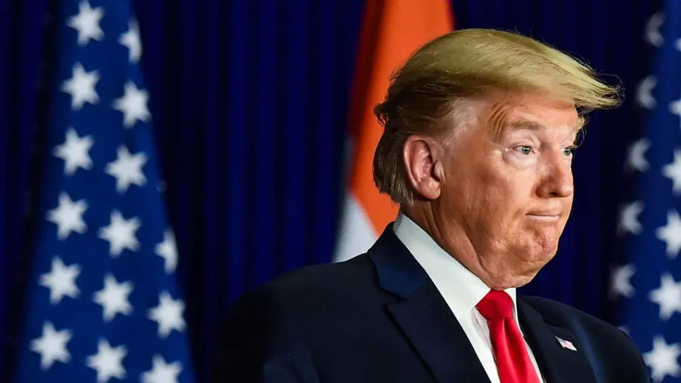 Juiz dos EUA derruba veto imposto pelo governo Trump à Associated Press