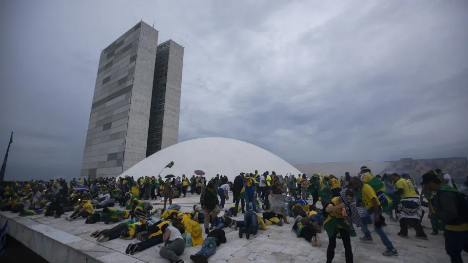 Réus no STF deturpam conceito de anistia, diz presidente de comissão