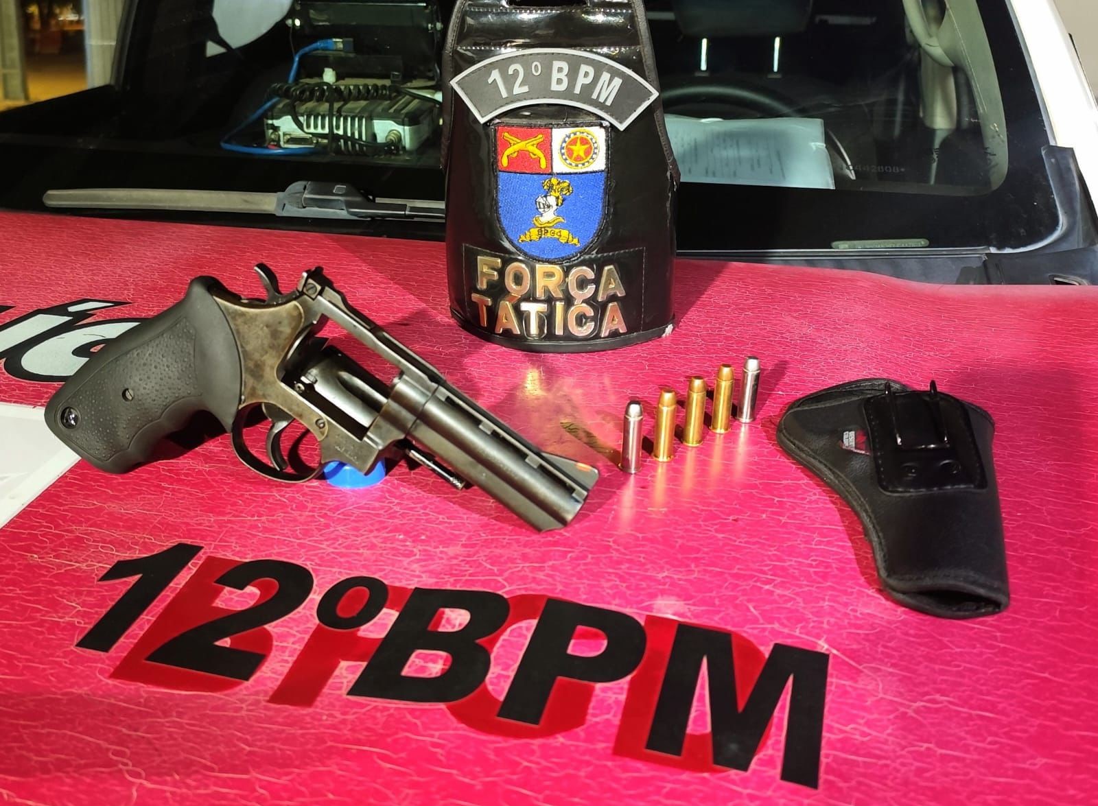 Ações da PM retiram drogas e armas de circulação em quatro municípios
