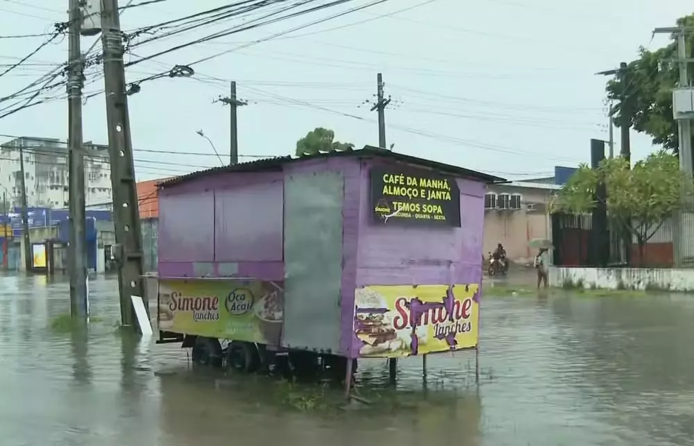 Após morte por chuva em Recife, Inmet emite alerta para Maceió