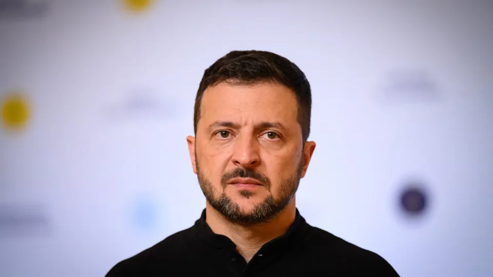 Zelensky lamenta nova onda de ataques russos: “Noite difícil