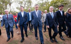 Ao lado de Barroso, governador participa do I Encontro Nacional de Órgãos e Assessorias de Direitos Humanos