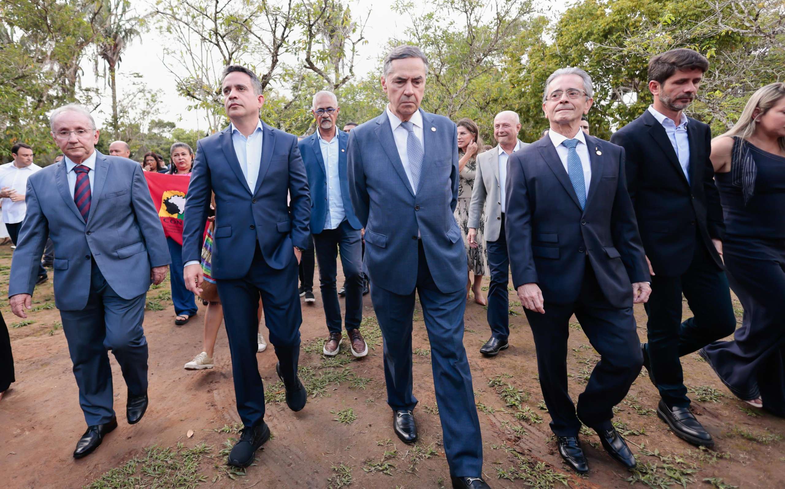 Ao lado de Barroso, governador participa do I Encontro Nacional de Órgãos e Assessorias de Direitos Humanos