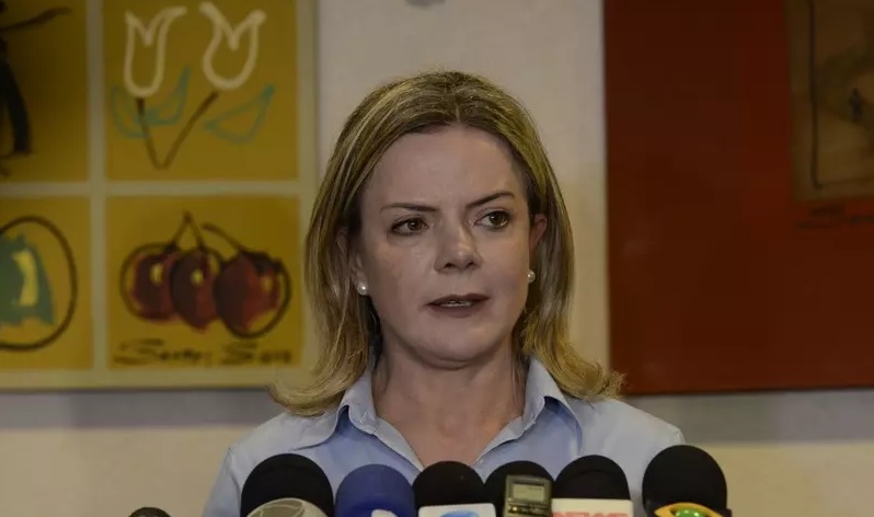 Gleisi diz que saída de prefeitos de Israel pode ocorrer na segunda
