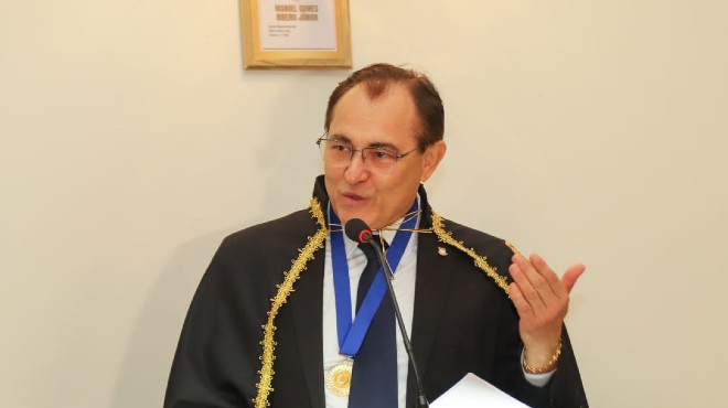 Claudemiro Avelino é imortal da Academia Alagoana de Letras » Alagoas Notícia Boa