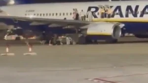 Incêndio em avião da Ryanair em Maiorca deixa 18 pessoas feridas