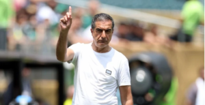 Veja todos os treinadores demitidos dos times do Brasileirão 2025
