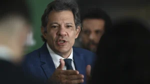 Haddad: 20 milhões de brasileiros não deveriam estar pagando IR