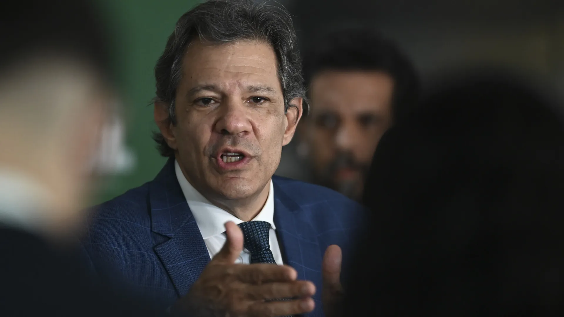 Haddad: 20 milhões de brasileiros não deveriam estar pagando IR