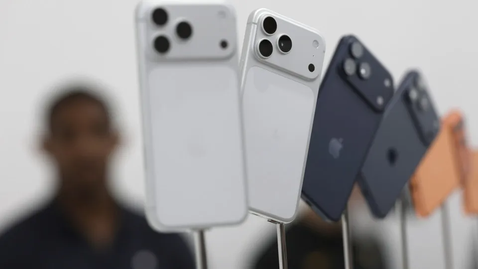 Apple anuncia iPhone 17 em versão mais fina já feita, com preços que chegam a R$ 18.499