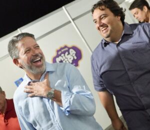 Arthur Lira prestigia Micahipi ao lado do prefeito Tenorinho