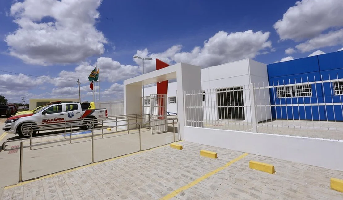 Condutor não habilitado é flagrado pilotando moto irregular
