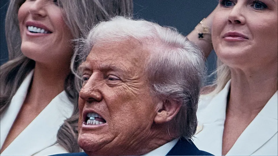 Trump em nova polêmica... agora, por exibir 