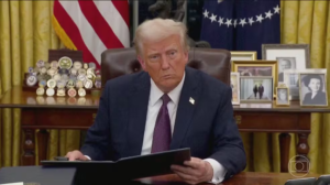 China reage à ameaça de tarifa de 100% de Trump e afirma que poderá tomar medidas