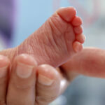 Saiba como será oferta de vacina que previne bronquiolite em bebês