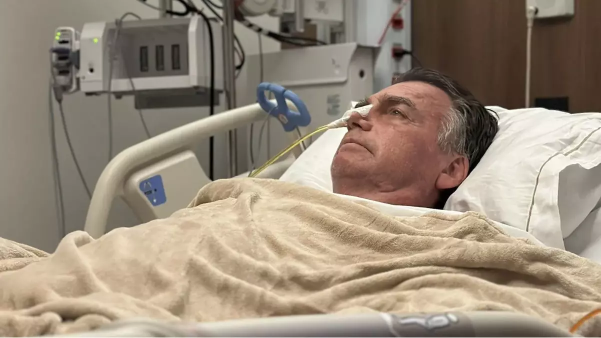 Moraes nega prisão domiciliar humanitária a Bolsonaro