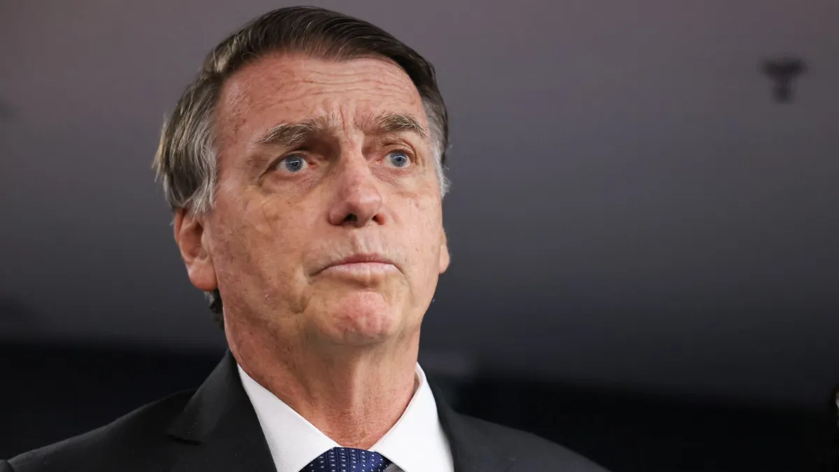 Um dia após prisão, Bolsonaro passa por audiência de custódia neste domingo