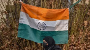 Índia obriga marcas de celulares a instalarem app do governo