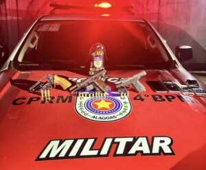 PM prende foragidos da Justiça e apreende 26 armas durante ocorrências em Maceió