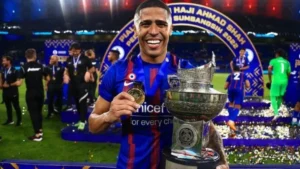 Ex-Grêmio foi comprado a preço de relógio por príncipe e é 'rei' na Ásia