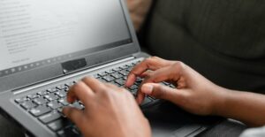 Desconto indevido no INSS: como cancelar?