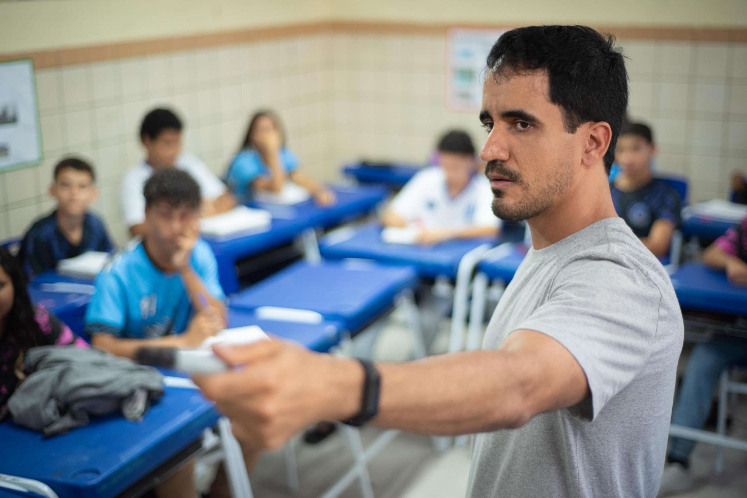 Educação abre inscrições para o Programa Bolsa Mais Professores com auxílio de R$ 2,1 mil