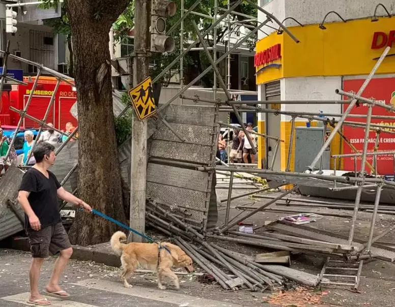 Queda de andaime em Copacabana mata mulher e deixa homem ferido
