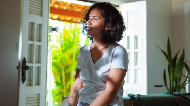 Entre a vida de atriz e publicitária, Marina Sales conquista prêmio de Melhor Atuação na 1ª Mostra Filé » Alagoas Notícia Boa