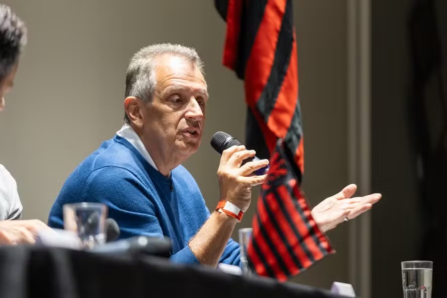 Flamengo vai comprar avião? Entenda medida do clube