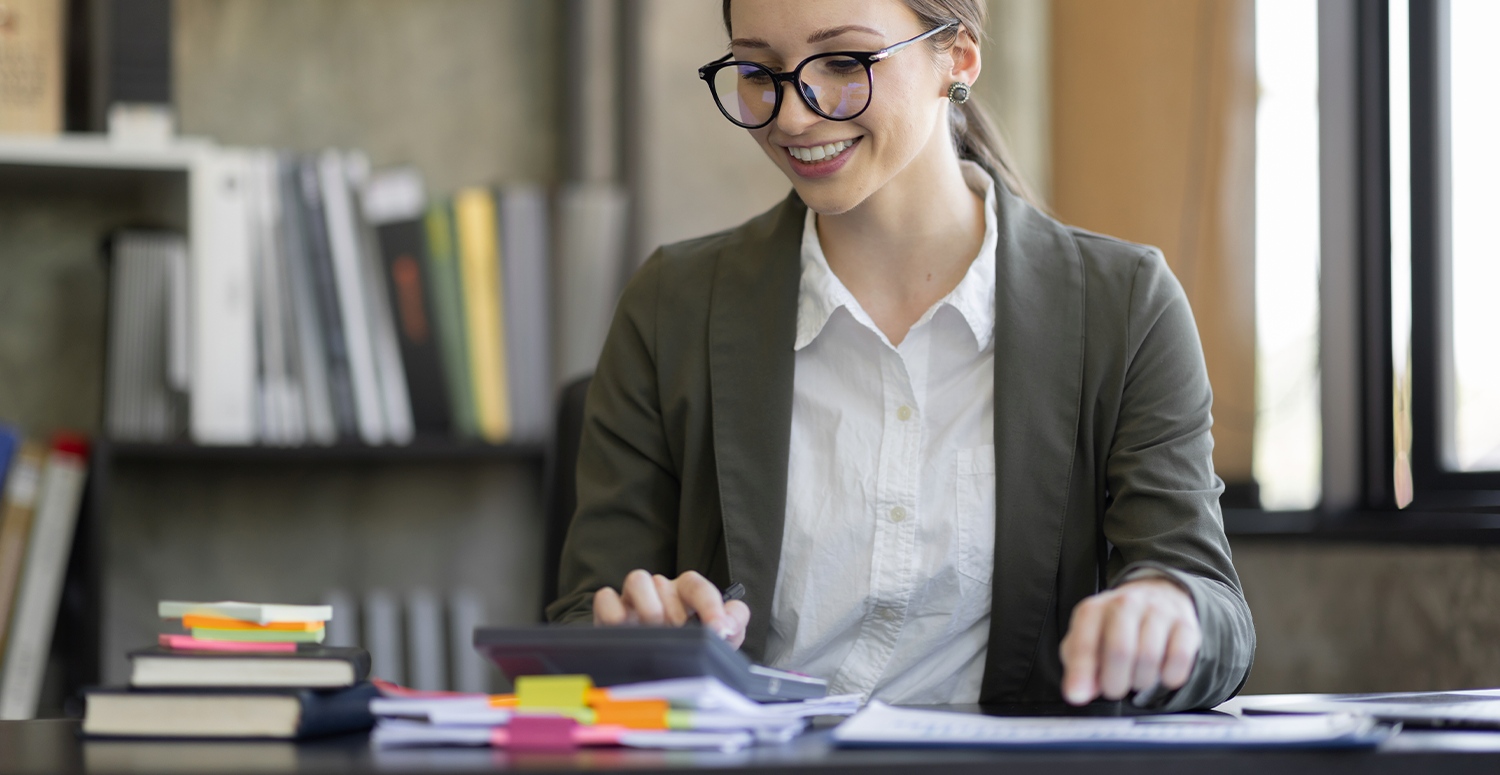 UEL abre vaga para contador com salário de R$ 7,6 mil