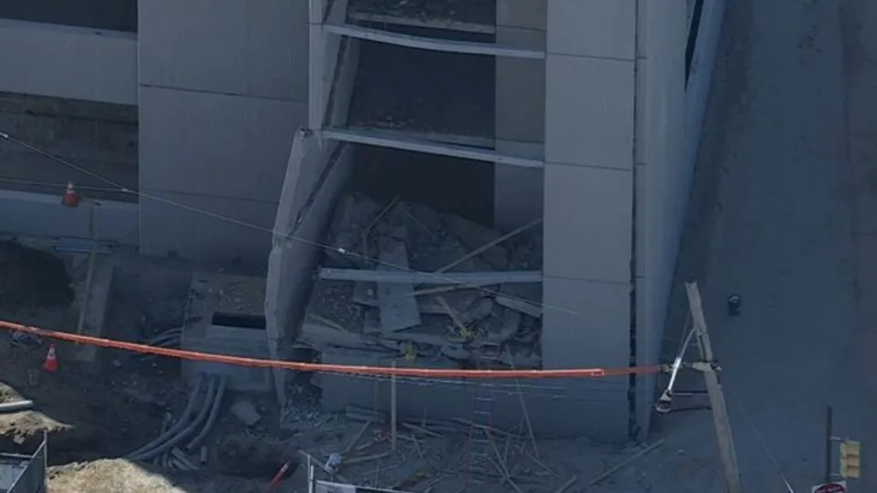 EUA: Prédio de estacionamento desaba e deixa um morto e dois desaparecidos