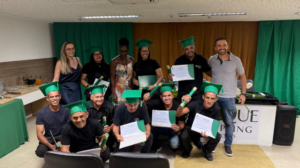 Projeto ajuda colaboradores de shopping a retomar estudos e realizar sonhos » Alagoas Notícia Boa