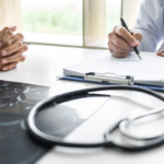 Atestado médico é em dias corridos ou úteis? Veja a regra