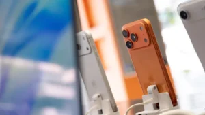 Apple vai aumentar preços de produtos devido à escassez de chips, diz CEO