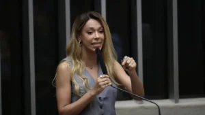 Erika Hilton e entidade de direitos digitais pedem investigação de mapa do Instagram