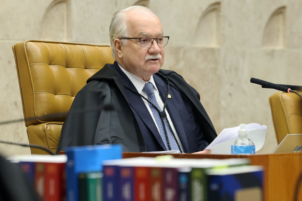 Crise no STF: Corte tem 4 votos a 3 para manter separadas situações de Moraes e Mendonça; Dino pede vista
